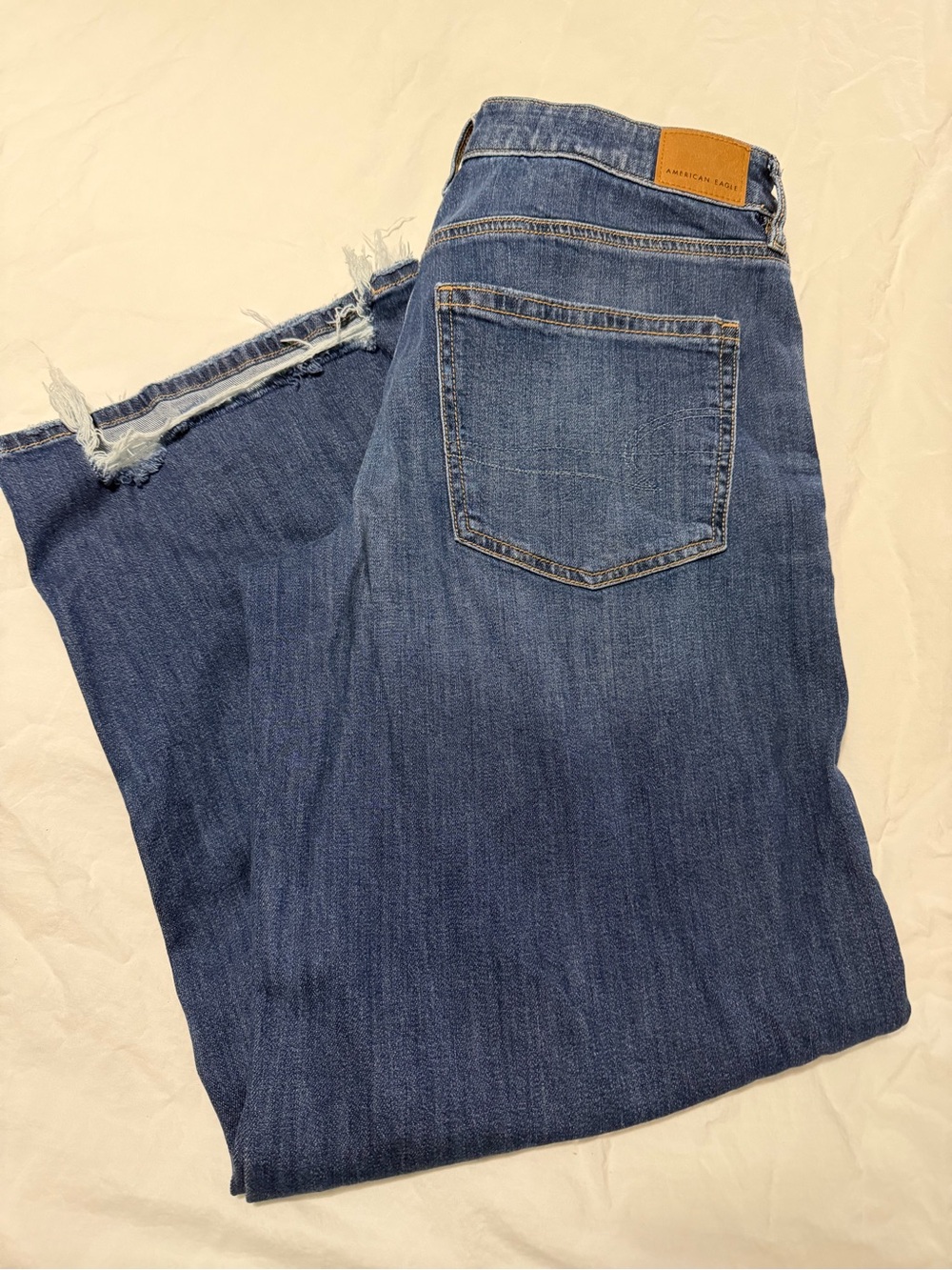 American Eagle Women’s Low rise baggy wide leg jean.